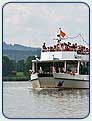 Impressionen von den Ferienwohnungen am Staffelsee in Oberbayern, mit Eindrücken vom Fischerstechen, von Fronleichnam und von Gaststätten. Anregungen aus den Fewo in Seehausen in Oberbayern mit Wellness und Fitness, Ruderboot, Billard, DVD-Player, Stereoanlage, Computer und Internet. Bilder von Strandbad, Seeprozession, Seefesten, Blasmusik und Folklore, Bettelhochzeit, Fischerstechen, von Ballonfahrten, Rafting, Bootsverleih, Skilauf, Langlauf, Sauna, Mikrowelle, Einbauküche, Duschkabine, Badewanne.